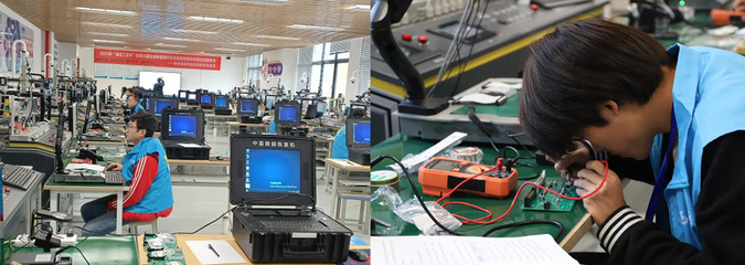 2023年&ldquo;湖北工匠杯&rdquo;技能大賽 當(dāng)新能源汽車及智能物聯(lián)技術(shù)遇見成都平面設(shè)計(jì)