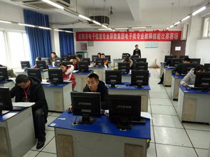 技能大賽練隊(duì)伍 鯤鵬展翅騁賽場——成都市電子信息專業(yè)職教集團(tuán)電子類專業(yè)教師技能比賽在成都電子信息學(xué)校舉行